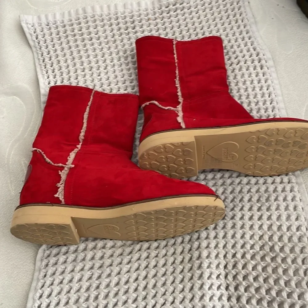 Love, Moschino red suede boots, size 36/5